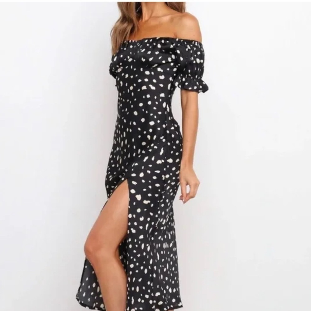Petal + Pup Keyler off the shoulder dress size 2
